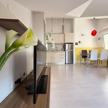 4th Floor Nest Apartment *