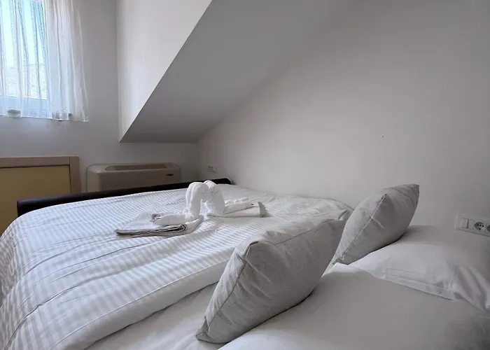 4th Floor Nest Apartment