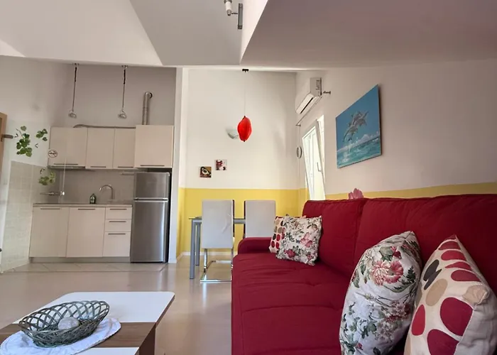 4th Floor Nest Apartment *